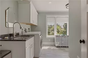 7 Blount Cir, Barrington, RI 02806 - Photo 27