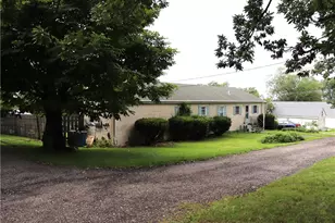 19 Vincent St, Middletown, RI 02842 - Photo 3