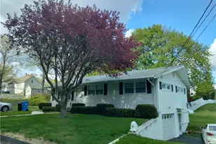 15 Spruce St, Lincoln, RI 02838 - Photo 1