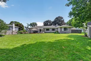 81 Iroquois Dr, Warwick, RI 02888 - Photo 21