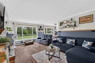 81 Iroquois Dr, Warwick, RI 02888 - Photo 5