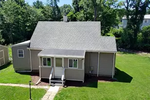 21 Narragansett Rd, Cumberland, RI 02864 - Photo 1