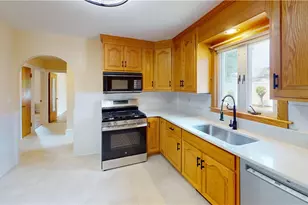 181 Fiat Ave, Cranston, RI 02910 - Photo 5