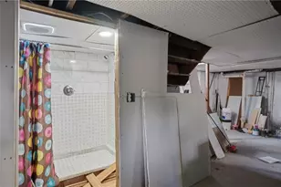 28 Orlo Ave, East Providence, RI 02914 - Photo 31