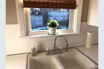 73 Overhill Road, Providence, RI 02906 - Photo 5
