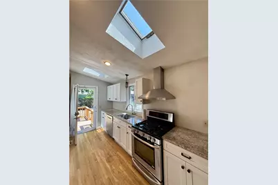 112 4th Street, Providence, RI 02906 - Photo 17