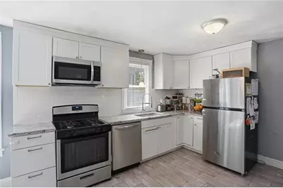 132 Roger Williams Avenue, Providence, RI 02907 - Photo 7