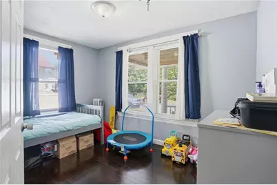 132 Roger Williams Avenue, Providence, RI 02907 - Photo 25