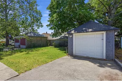 132 Roger Williams Avenue, Providence, RI 02907 - Photo 39