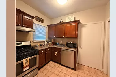 412 Bellevue Avenue #9, Newport, RI 02840 - Photo 11