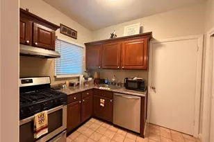 412 Bellevue Ave, Newport, RI 02840 - Photo 11