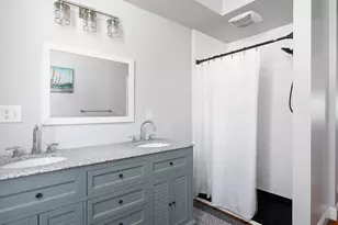 626 Thames St, Newport, RI 02840 - Photo 9