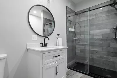 626 Thames Street, Newport, RI 02840 - Photo 17