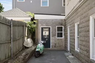 626 Thames St, Newport, RI 02840 - Photo 21