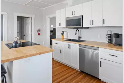 626 Thames Street, Newport, RI 02840 - Photo 11