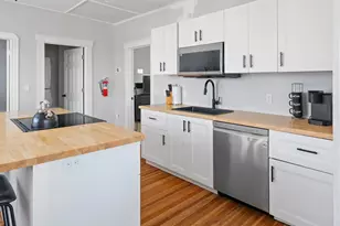 626 Thames St, Newport, RI 02840 - Photo 11