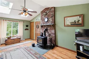 6752 Flat River Rd, Coventry, RI 02827 - Photo 11