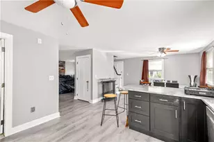 24 Alden St, Johnston, RI 02919 - Photo 5