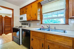 90 Moswansicut Lake Dr, Scituate, RI 02857 - Photo 19