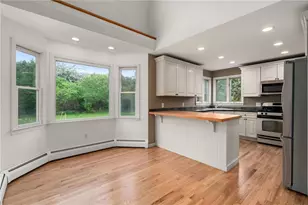 43 Bluegrass Dr, Middletown, RI 02842 - Photo 17