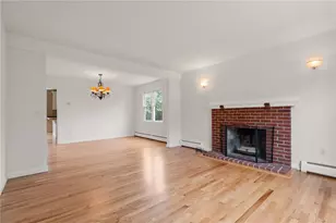 43 Bluegrass Dr, Middletown, RI 02842 - Photo 5