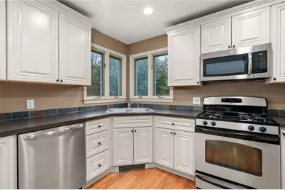 43 Blue Grass Drive, Middletown, RI 02842 - Photo 15