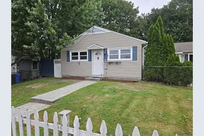28 Ludlow Road, Middletown, RI 02842 - Photo 3