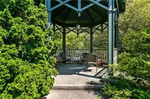 35 Chastellux Ave, Newport, RI 02840 - Photo 43