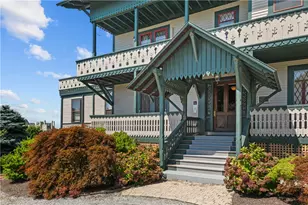 35 Chastellux Ave, Newport, RI 02840 - Photo 3