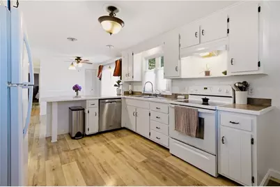 127 Highland Avenue, Cumberland, RI 02864 - Photo 7