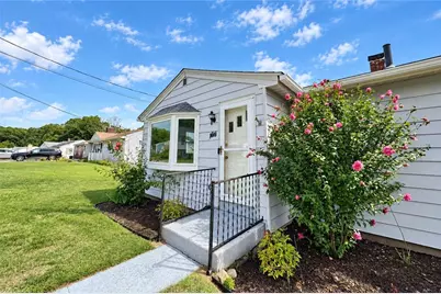 156 Pawtuxet Terrace, West Warwick, RI 02893 - Photo 7