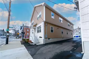 70 Pitman St, Providence, RI 02906 - Photo 1