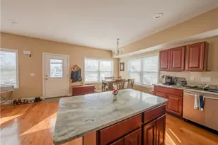 70 Pitman St, Providence, RI 02906 - Photo 3