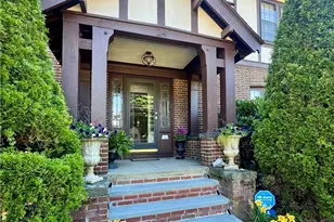 24 Walnut St, Pawtucket, RI 02860 - Photo 3