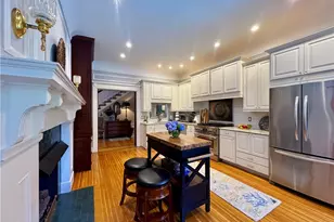 24 Walnut St, Pawtucket, RI 02860 - Photo 11