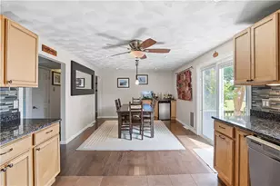 224 Sargent St, Warwick, RI 02888 - Photo 11