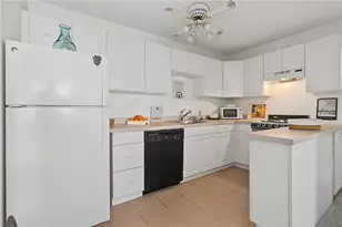 132 Hoffman Ave, Cranston, RI 02920 - Photo 3