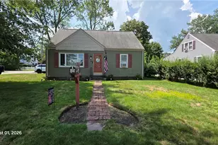 166 Chapmans Ave, Warwick, RI 02886 - Photo 3
