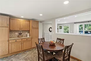 36 Mary Beth Dr, Warwick, RI 02886 - Photo 7
