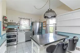 71 Clarence St, Cranston, RI 02910 - Photo 11