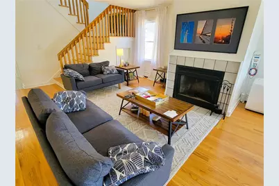 9 Narragansett Avenue #3, Newport, RI 02840 - Photo 1