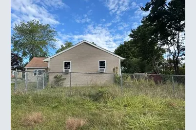 114 Earl Avenue, East Providence, RI 02915 - Photo 3