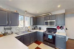 27 Hidden Valley Ln, Lincoln, RI 02865 - Photo 11