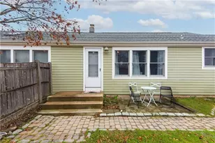 391 Aquidneck Ave, Middletown, RI 02842 - Photo 13