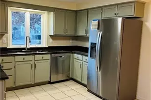 45 Brookdale Blvd, Pawtucket, RI 02861 - Photo 3