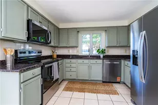 45 Brookdale Blvd, Pawtucket, RI 02861 - Photo 9