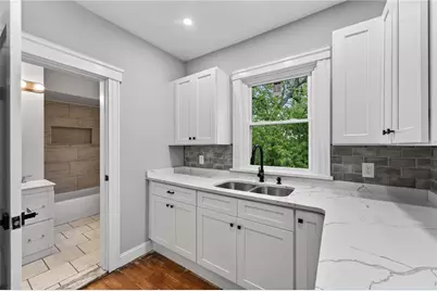 31 Bowdoin Street, Providence, RI 02909 - Photo 9