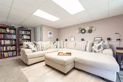 1289 Diamond Hill Road, Woonsocket, RI 02895 - Photo 31