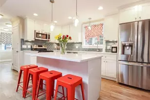 13 Lucas Ave, Newport, RI 02840 - Photo 5