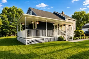 424 Buxton St, North Smithfield, RI 02896 - Photo 3